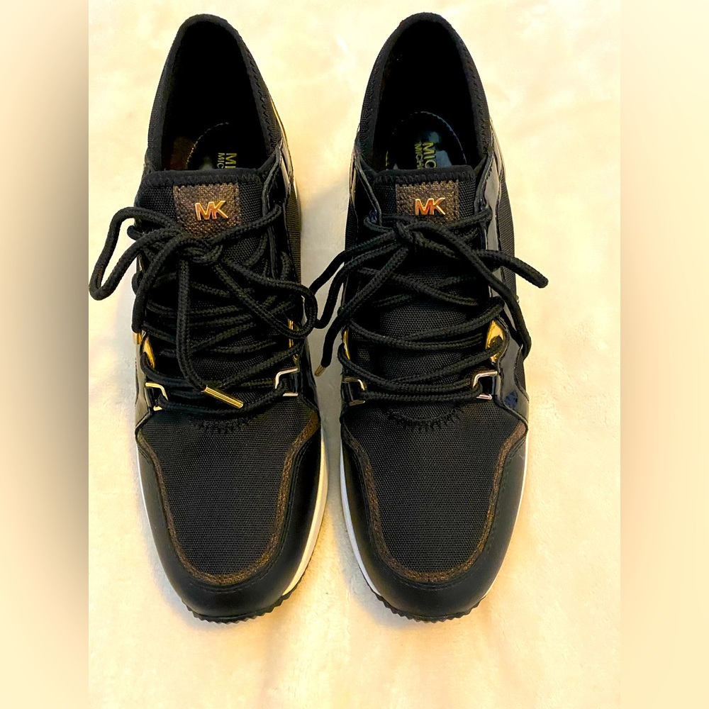 MICHAEL KORS Women’s Mabel Trainer 7.5